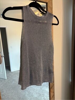 🦋NWT🦋 H&M Sleeveless Metallic Knit Tank Top